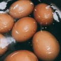 ♪たぁちゃん♪'s cooksnap of when they made つるんと剥けるゆで卵.
