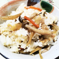 KUMI KUMI's cooksnap of when they made 簡単☆きのこと牛蒡ベーコンの混ぜご飯.