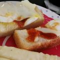 ０３７５２９'s cooksnap of when they made ゆで卵のピザ風トースト.