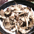 みちゃ0214's cooksnap of when they made 茄子と舞茸の旨辛ニンニク炒め.