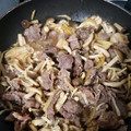macchiano's cooksnap of when they made ☆牛肉とシメジの混ぜごはん☆.