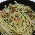 ゆうまいズ's cooksnap of when they made 簡単☆たっぷりねぎの海老塩焼きそば.