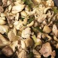 まゆん2773's cooksnap of when they made 舞茸のガリバタチキン.
