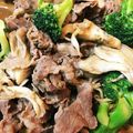 のんびりかおるん's cooksnap of when they made ダイエット！牛肉とブロッコリーと舞茸炒め.