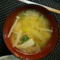 M130018's cooksnap of when they made えのきとネギのお味噌汁.