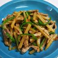 hiromi56's cooksnap of when they made シャキシャキポテトで青椒肉絲.