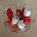 KENERISA's cooksnap of when they made 簡単おつまみ＊トマトのカプレーゼ.