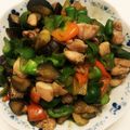 クックE662AA☆'s cooksnap of when they made 鶏もも肉とナス、ピーマンの辛味噌炒め.