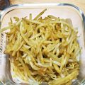 クックK0HWZY☆'s cooksnap of when they made 火も包丁も使わない【もやしのカレー和え】.