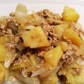 つばめ's cooksnap of when they made 新玉ねぎと新じゃがのそぼろ煮.