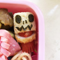 hita☆samya's cooksnap of when they made 簡単 キャラ弁 おかず ちくわタコ星人③.
