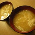 BiwacoJune's cooksnap of when they made えのき茸だけの味噌汁.