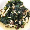 ☆ドーラママ☆'s cooksnap of when they made しめじとわかめのコク旨おひたし♪.