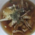 まさじぃじぃ's cooksnap of when they made ランチに しめじ 舞茸の コンソメスープ.