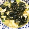 Fionarao's cooksnap of when they made ワカメと油揚げとネギの味噌汁.