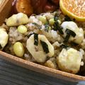 ☆Rokko☆'s cooksnap of when they made 鶏そぼろベース☆栗と枝豆。混ぜご飯.
