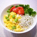 runa10's cooksnap of when they made 簡単ひとりランチ♬トマト 卵 しらす丼♬.