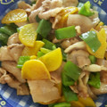 森家の晩御飯's cooksnap of when they made 簡単☆メイン豚こまとたくあんピーマン炒め.