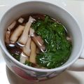 ☆じろごろ☆'s cooksnap of when they made 春菊としいたけのお吸いもの.