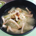 ☆糖質減らしてます☆'s cooksnap of when they made 簡単！白菜としめじの柚子胡椒スープ.