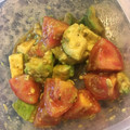 ともこっっっ！'s cooksnap of when they made 簡単アボカドとトマトのワサビ醤油和え.