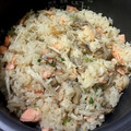 クックSIWKNB☆'s cooksnap of when they made 甘塩鮭としめじの炊き込みご飯.