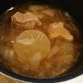 クックKEOXNU☆'s cooksnap of when they made 大根と玉ねぎ、豚カタロースの中華風煮込み.