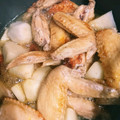 ちろて's cooksnap of when they made 里芋と鶏の手羽先の黒砂糖煮.