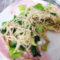 ゆしかあさん's cooksnap of when they made もやしとにらとえのきの炒め物.