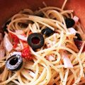 ＊☆mina☆＊'s cooksnap of when they made サラミと黒オリーブ、ドライトマトのパスタ.