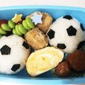 がっつママ's cooksnap of when they made ☆キャラ弁☆サッカーボール.