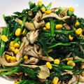 R2mkt's cooksnap of when they made ほうれん草ときのこの温サラダ.