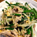 miiko大好き's cooksnap of when they made 簡単に…豚もやしニラ炒めの卵とじ.
