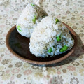 kururin18's cooksnap of when they made しらすと枝豆のおむすび.