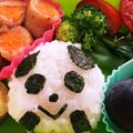 ユリ根ん's cooksnap of when they made キャラ弁＊簡単♪パンダちゃんおにぎり弁当.