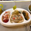 mocoringo's cooksnap of when they made キャラ弁*カレーパンマンおにぎり.
