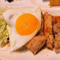 かずのにゃんこ's cooksnap of when they made ご飯がススム♡甘辛トンテキ温玉添え♪.