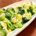 Superlittleboo's cooksnap of when they made マヨラーのブロッコリーと卵のマヨ炒め.