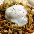 Ikuzmama's cooksnap of when they made 隠し味でまろやか♡温玉のせ焼きそば.