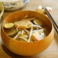 ✳︎izumi✳︎'s cooksnap of when they made 簡単なすともやしのみそ汁.