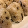 トーキョー's cooksnap of when they made ごま油香る塩昆布と天かす入りおにぎり♡.