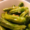 taekkomama's cooksnap of when they made ししとうのニンニク炒め.
