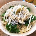 YUKIKI☆'s cooksnap of when they made 大葉としらすの簡単おにぎり.