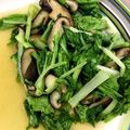 かんぱんまん's cooksnap of when they made 山東菜とシイタケのほっとする炒めもの.