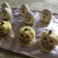 さんどいっこー's cooksnap of when they made ハロウィン★おばけちゃんの濃厚チーズトリュフ。.
