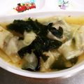 Bubinga's cooksnap of when they made ダシダできのこたっぷりワンタン風スープ.