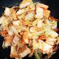 あやぼとしろうー's cooksnap of when they made 簡単節約＊厚揚げとキャベツの中華味噌炒め.