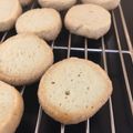 不器用番長's cooksnap of when they made 爆食注意！メープルクッキーのクリチサンド.