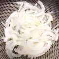 azbjbn's cooksnap of when they made 簡単！オニオンスライスの辛味ぬき.