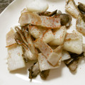 めなよ's cooksnap of when they made 山芋と舞茸の炒め物.
